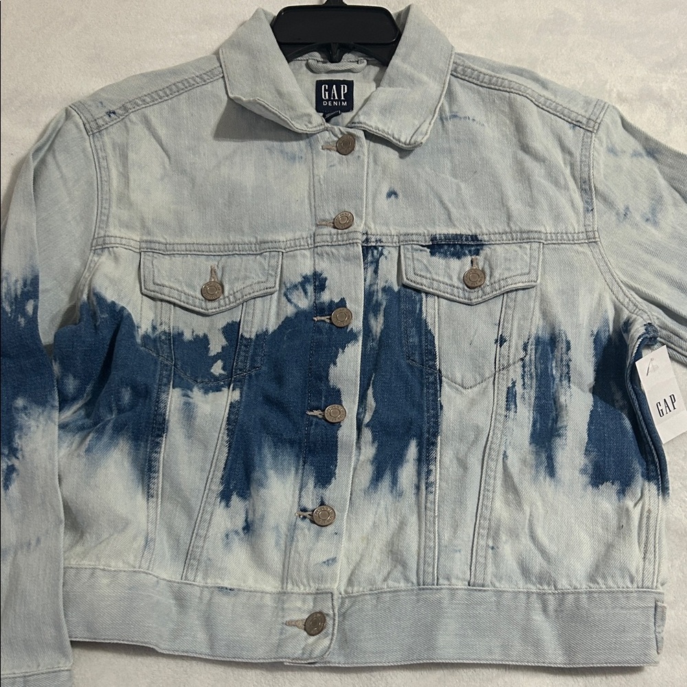 GAP Women's Tie-Dye Denim Jacket - Picture 6 of 10